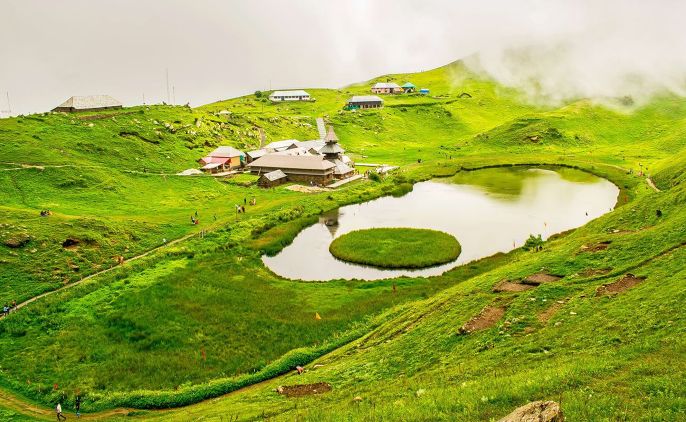 All the things you need to know about the prashar lake trek